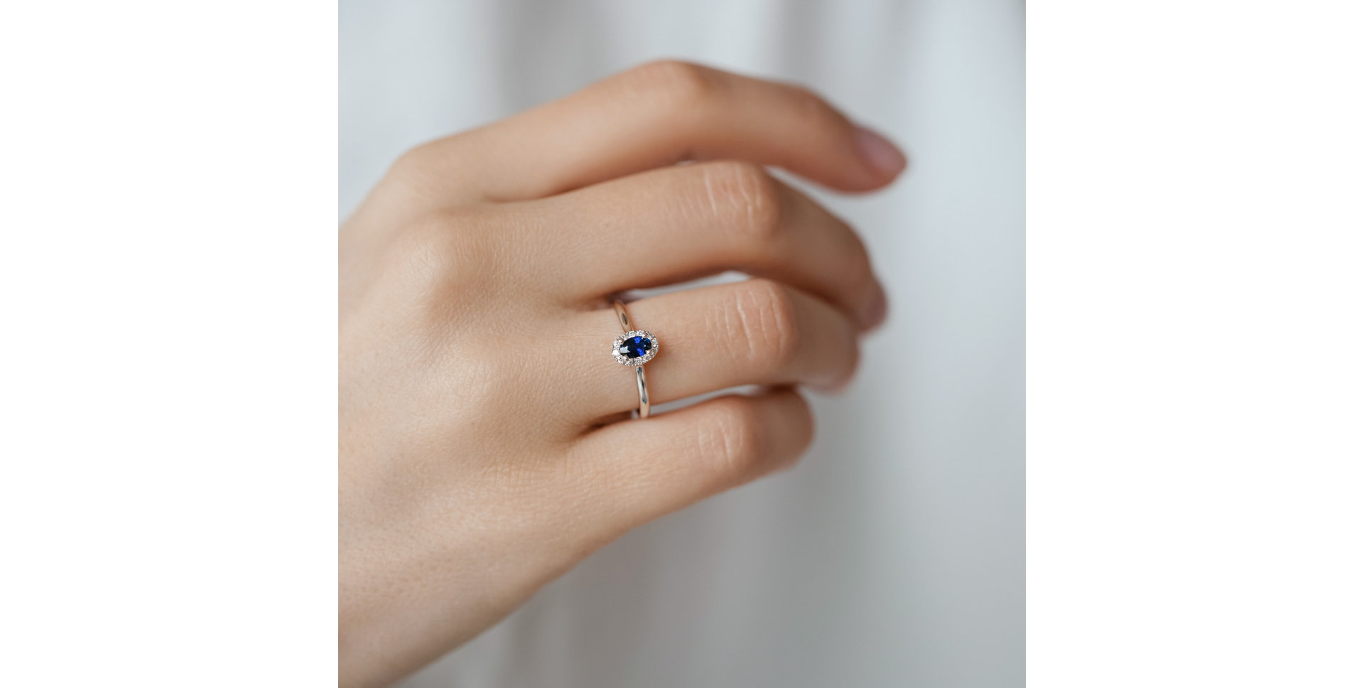 Prsten s diamanty a safírem Princess